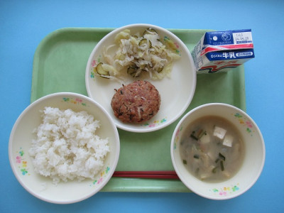 給食